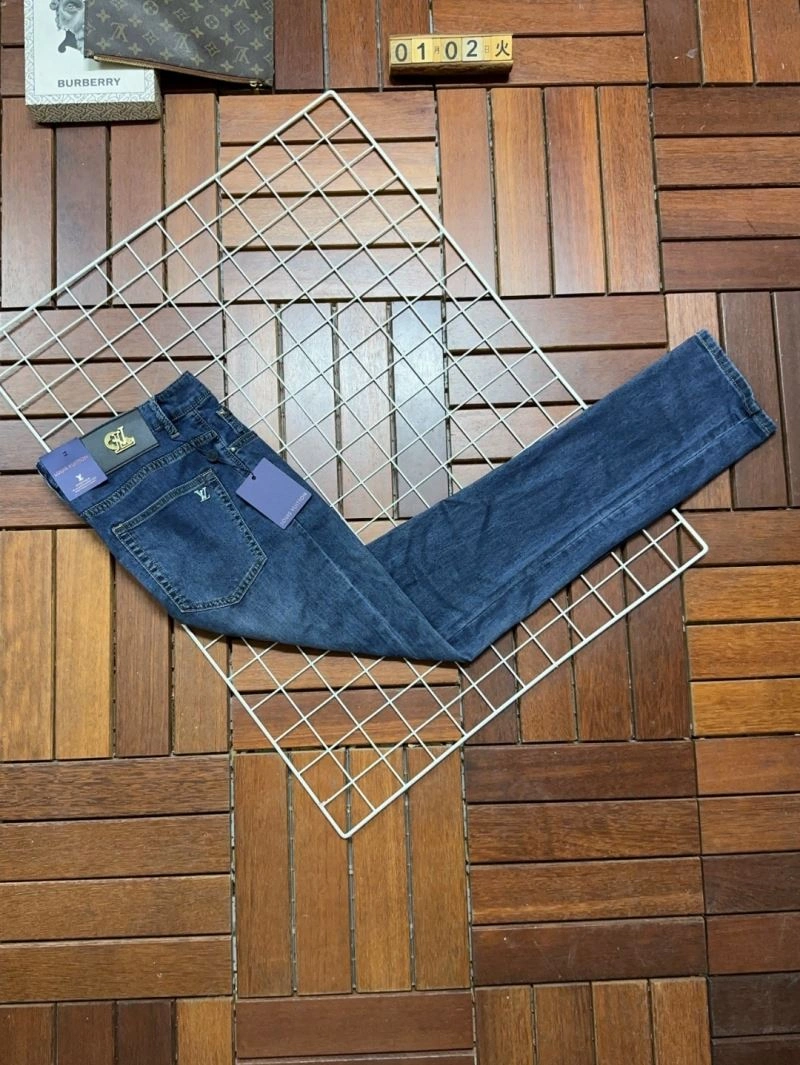 Effortless Louis Vuitton Jeans 134082