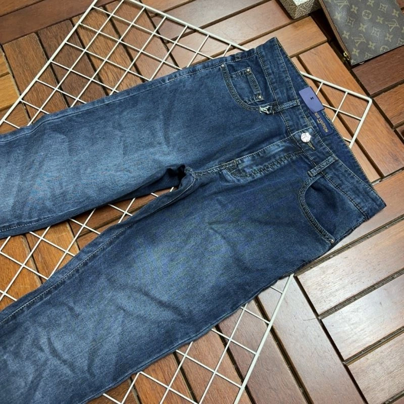 Effortless Louis Vuitton Jeans 134082