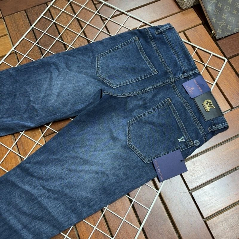 Effortless Louis Vuitton Jeans 134082
