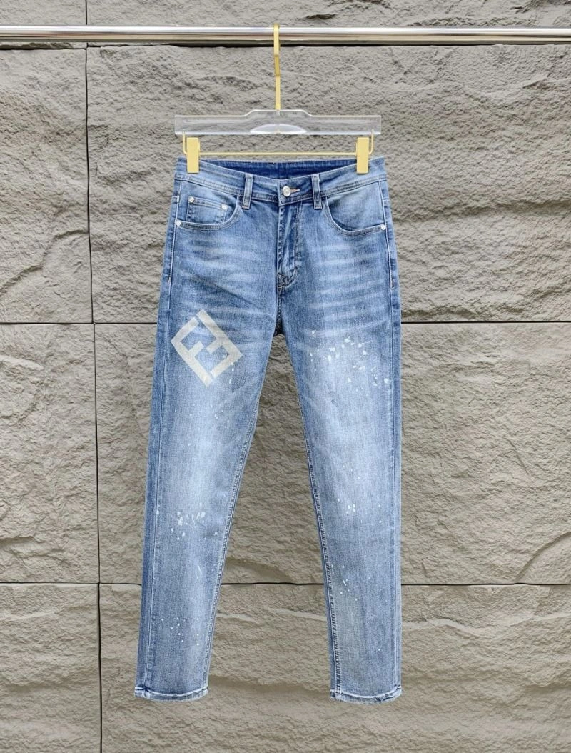 Snug Louis Vuitton Jeans 134061