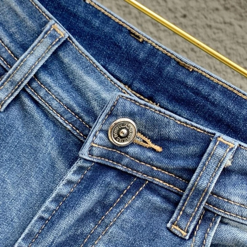 Snug Louis Vuitton Jeans 134061