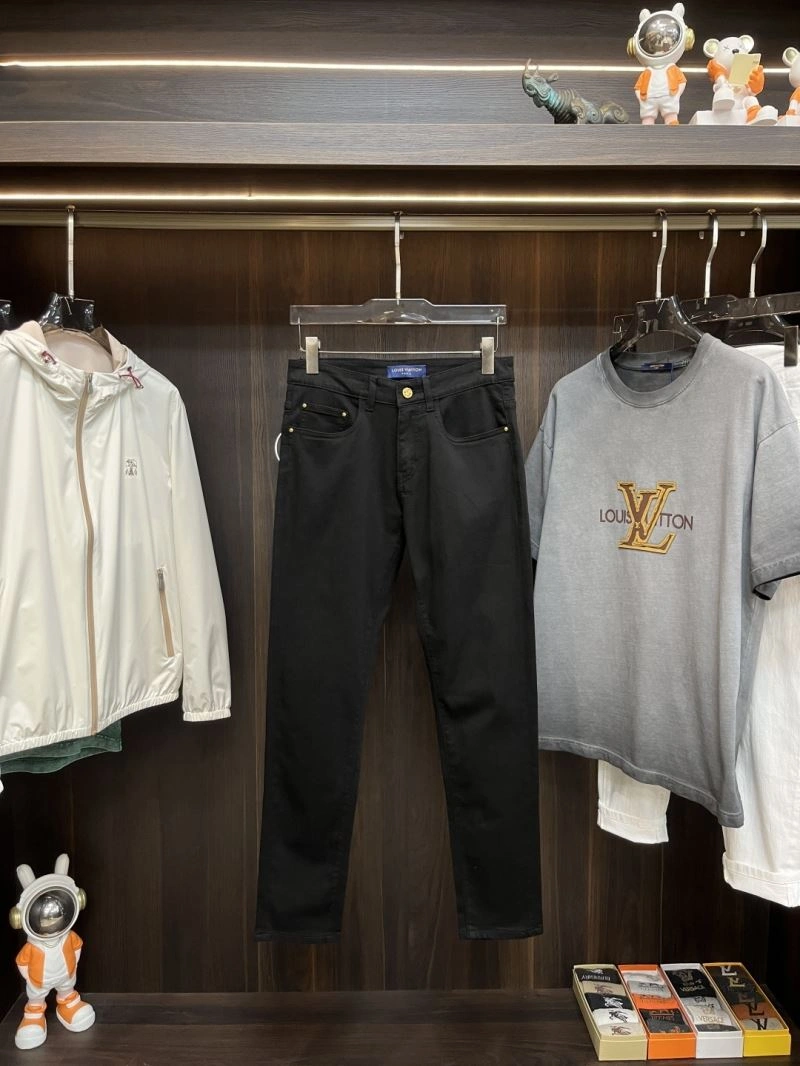 Trendsetting Louis Vuitton Jeans 134026
