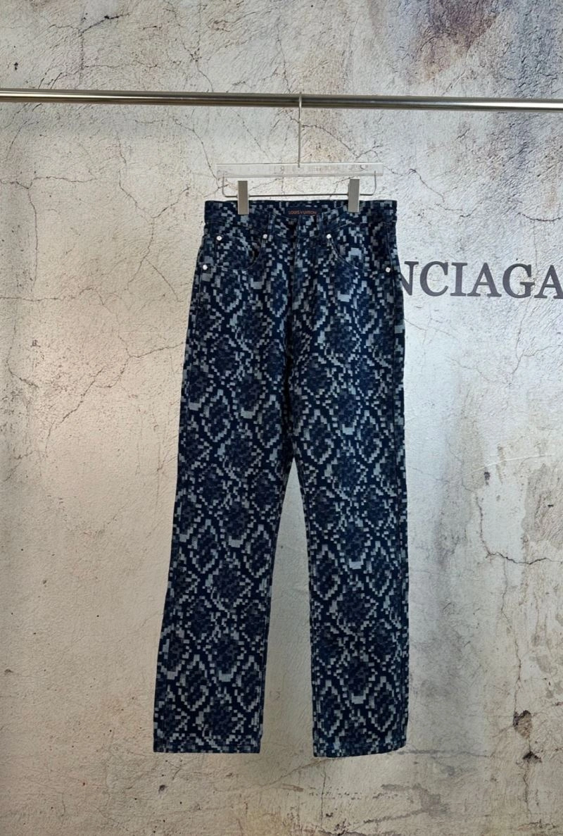 Unisex Louis Vuitton Jeans 134013