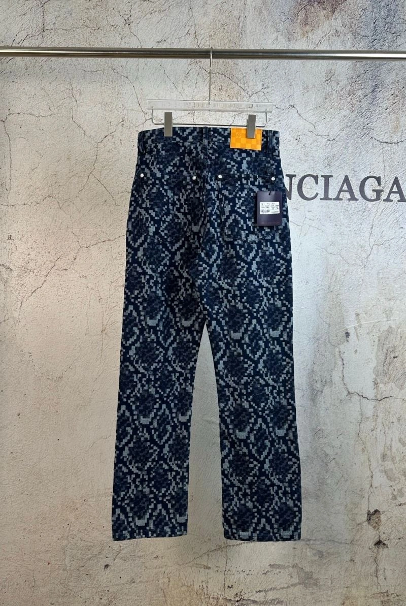 Unisex Louis Vuitton Jeans 134013