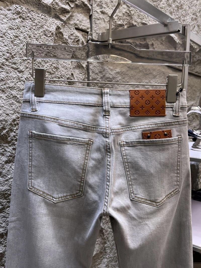 Fashionable Louis Vuitton Jeans 133140