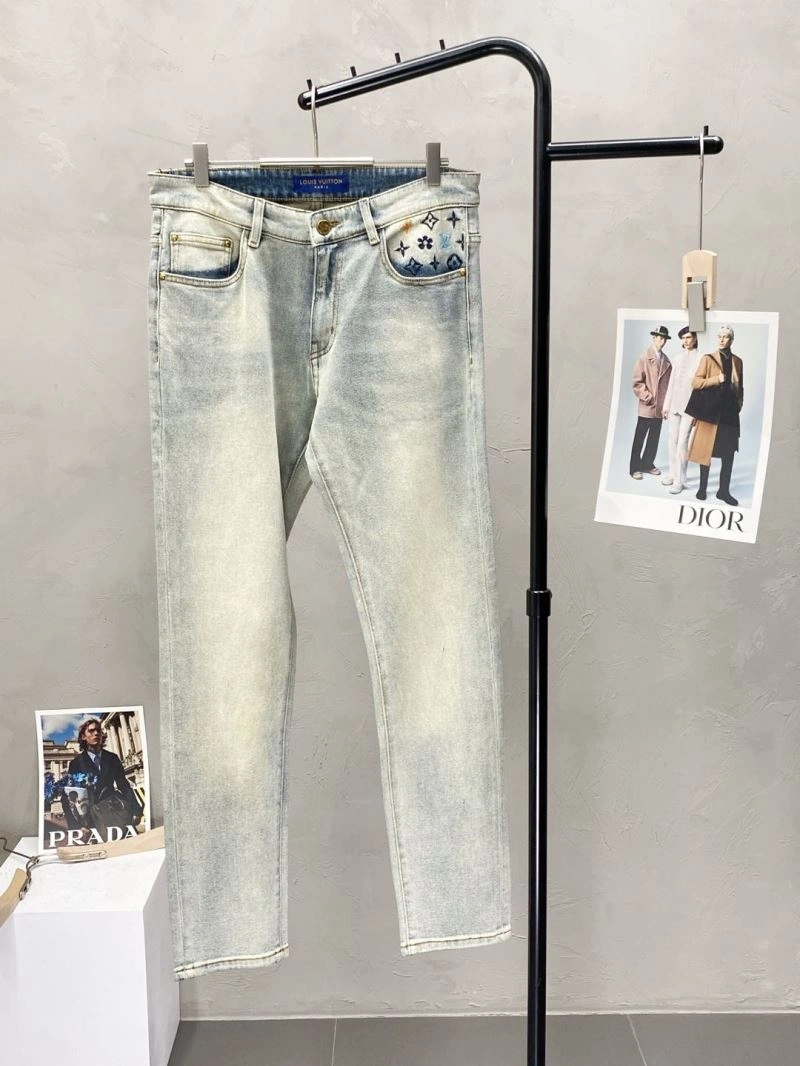 Lightweight Louis Vuitton Jeans 133131