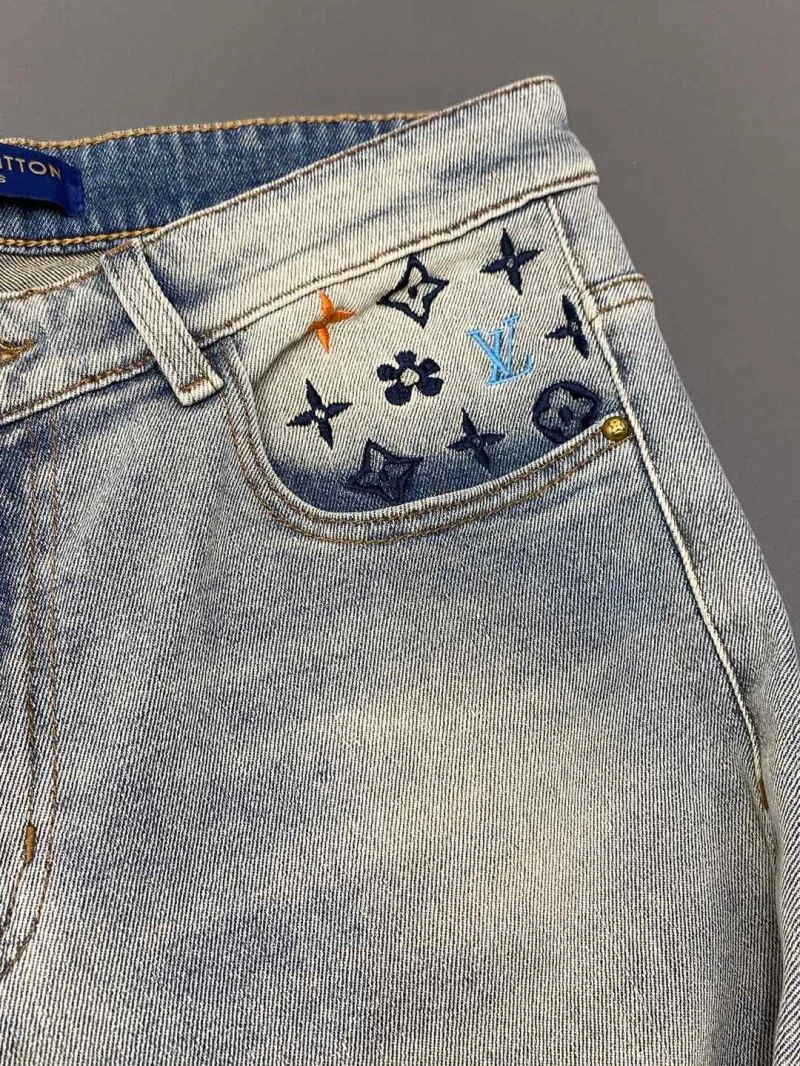 Lightweight Louis Vuitton Jeans 133131