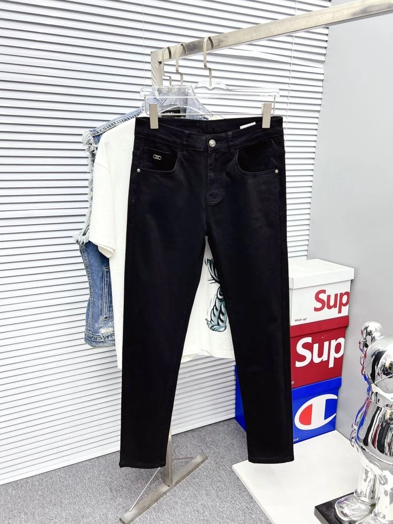 Lightweight Louis Vuitton Jeans 133119
