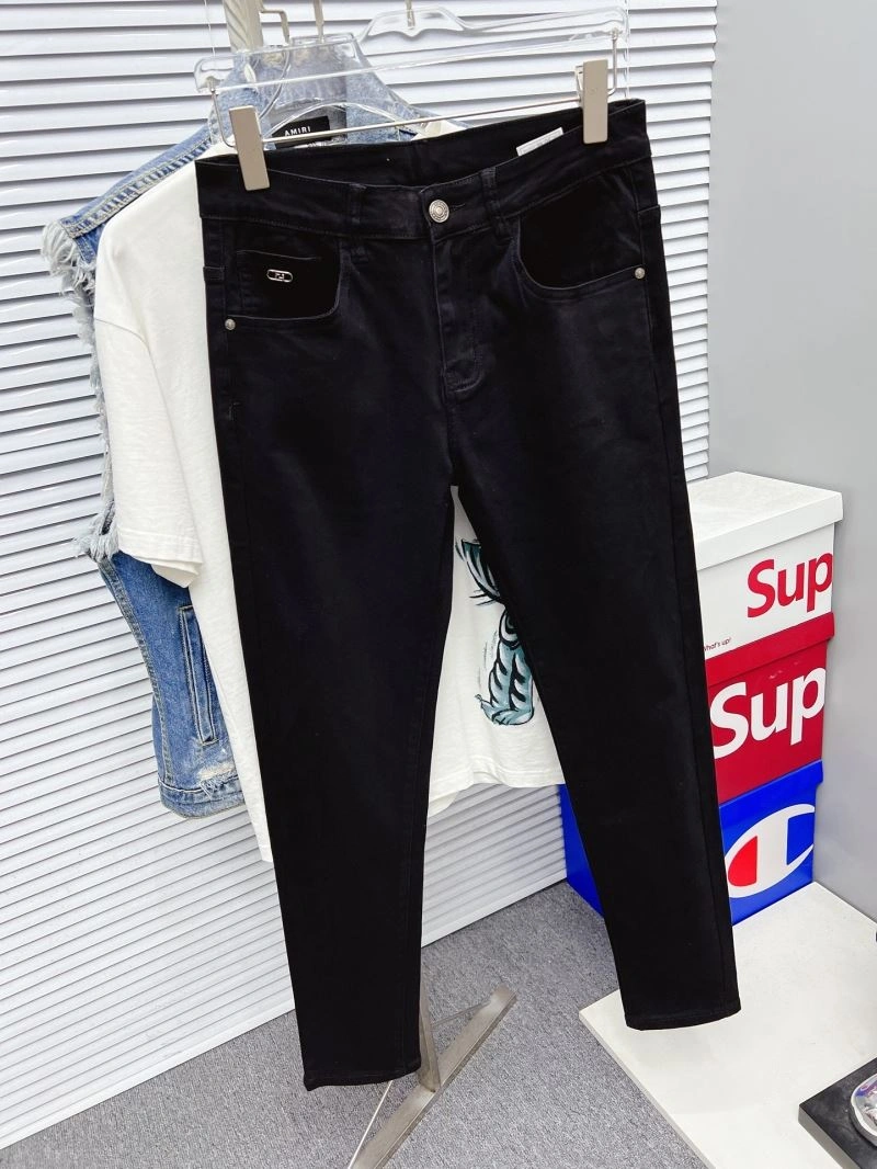 Lightweight Louis Vuitton Jeans 133119