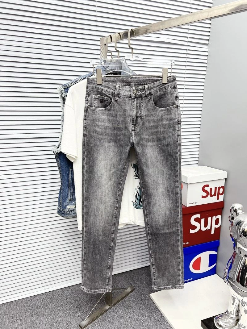 FashionForward Louis Vuitton Jeans 133127