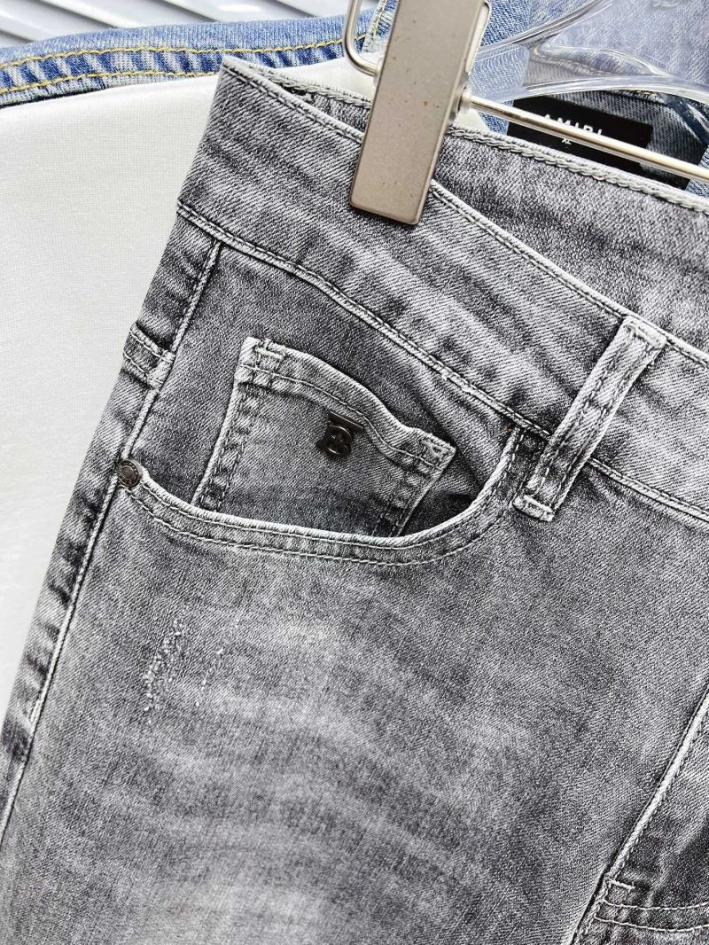 FashionForward Louis Vuitton Jeans 133127