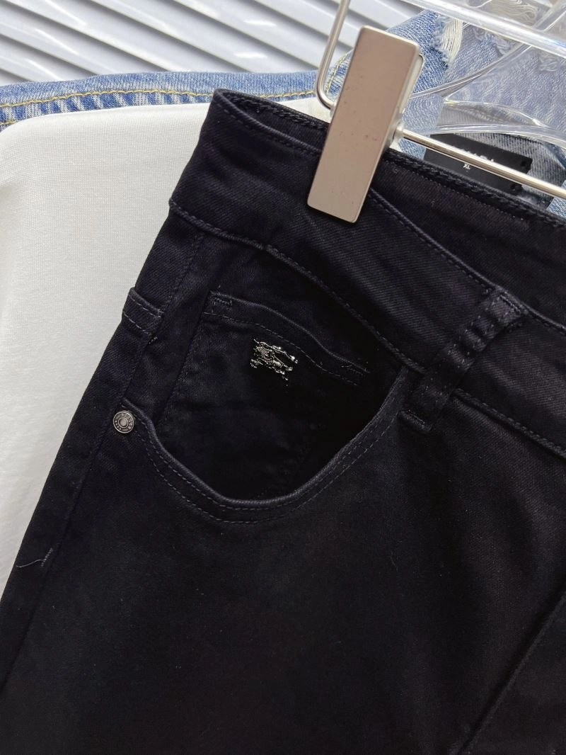 Functional Louis Vuitton Jeans 133102