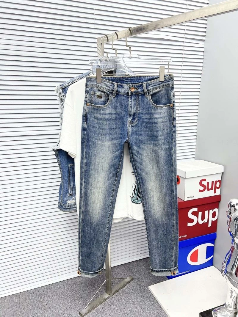 Bold Louis Vuitton Jeans 133085