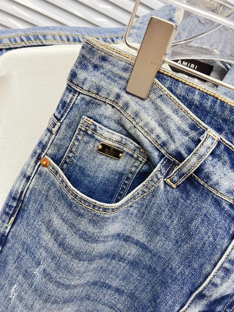 Bold Louis Vuitton Jeans 133085