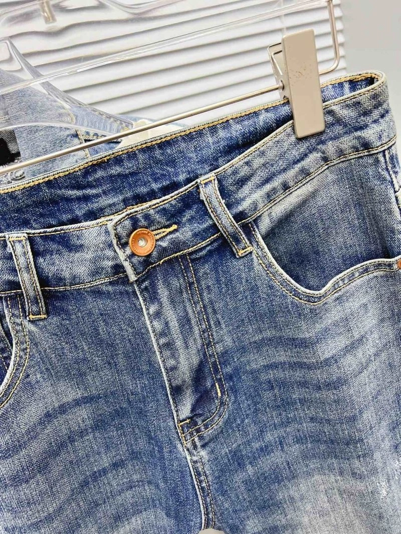 Bold Louis Vuitton Jeans 133085