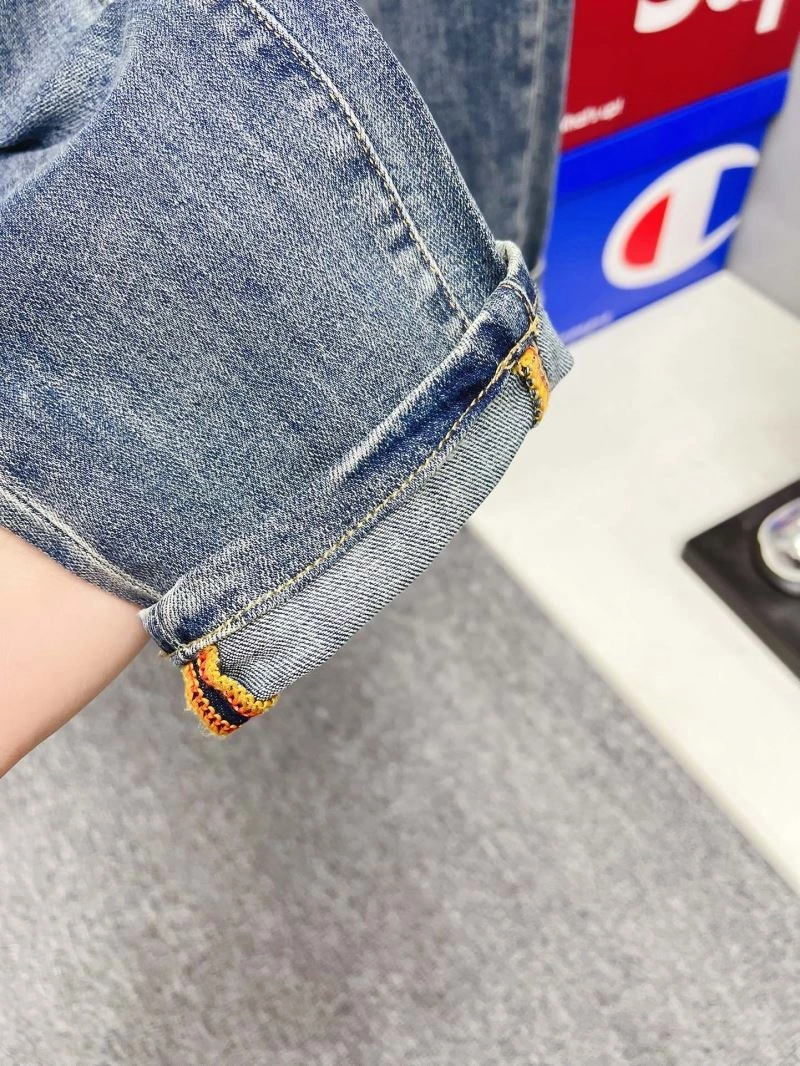 Bold Louis Vuitton Jeans 133085