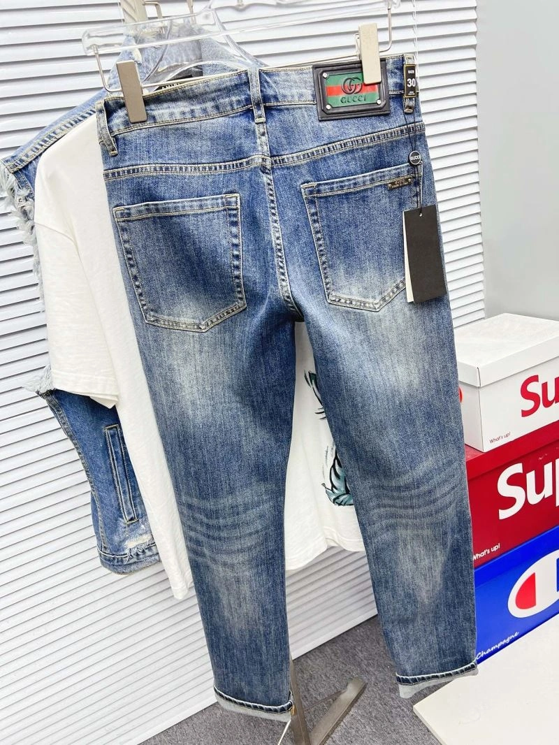 Bold Louis Vuitton Jeans 133085