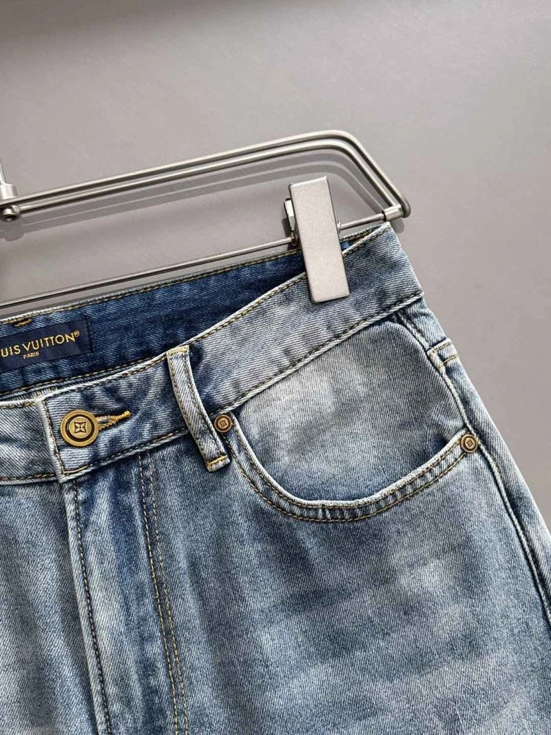 Sleek Louis Vuitton Jeans 133078