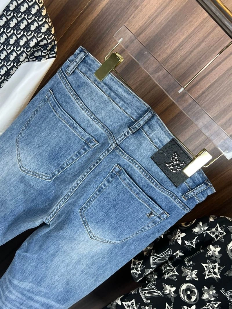 Chic Louis Vuitton Jeans 133106