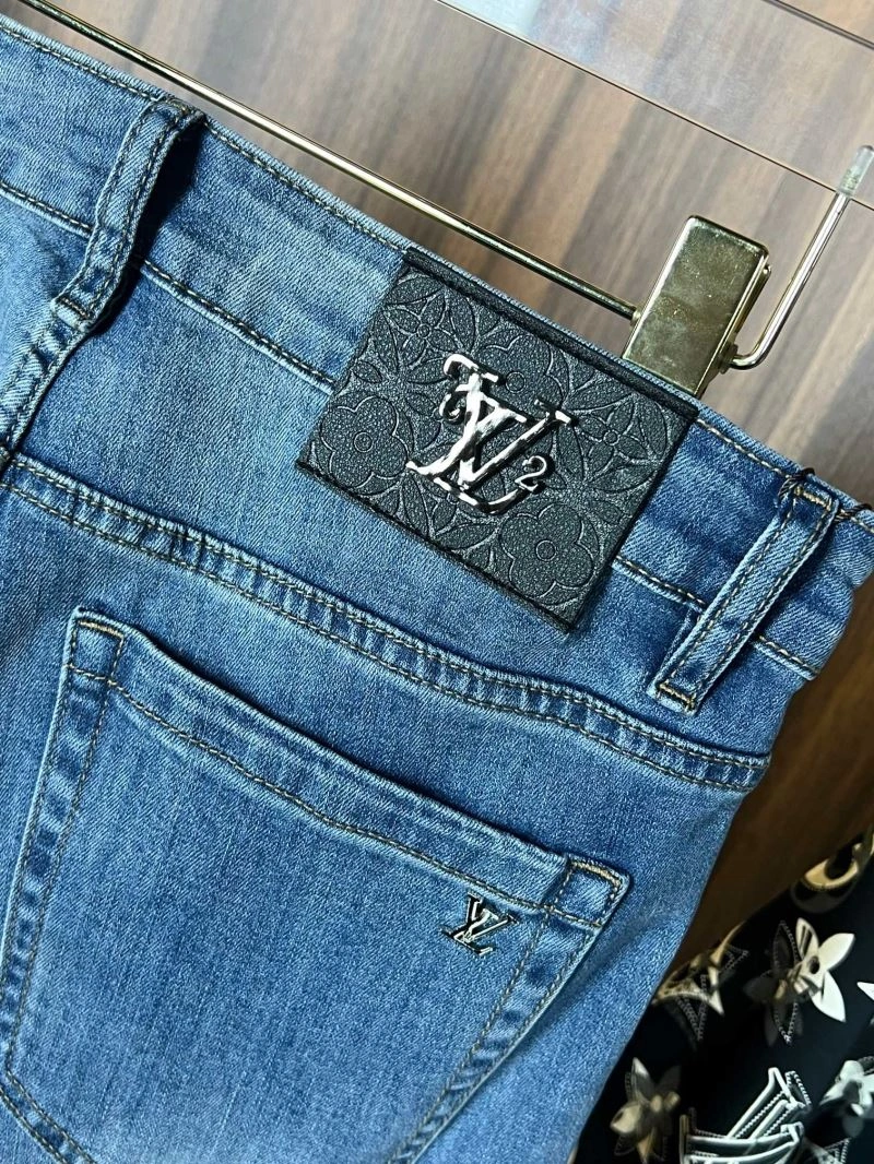 Chic Louis Vuitton Jeans 133106