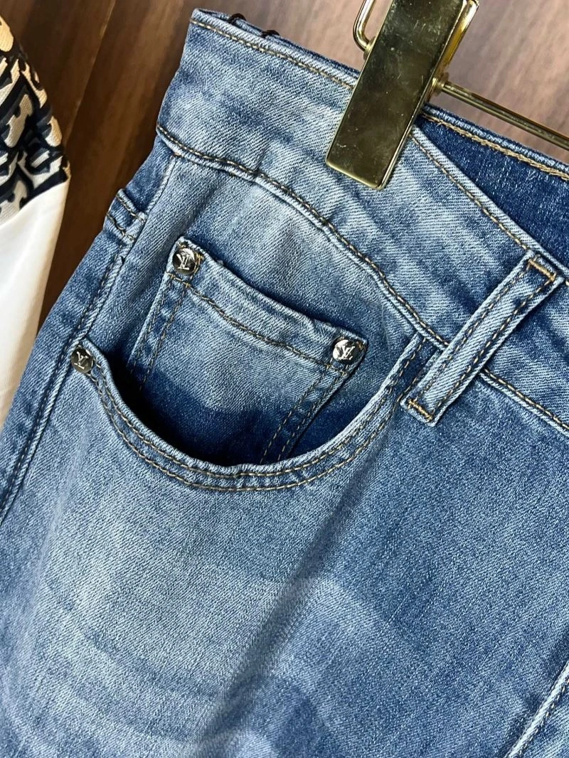 Chic Louis Vuitton Jeans 133106