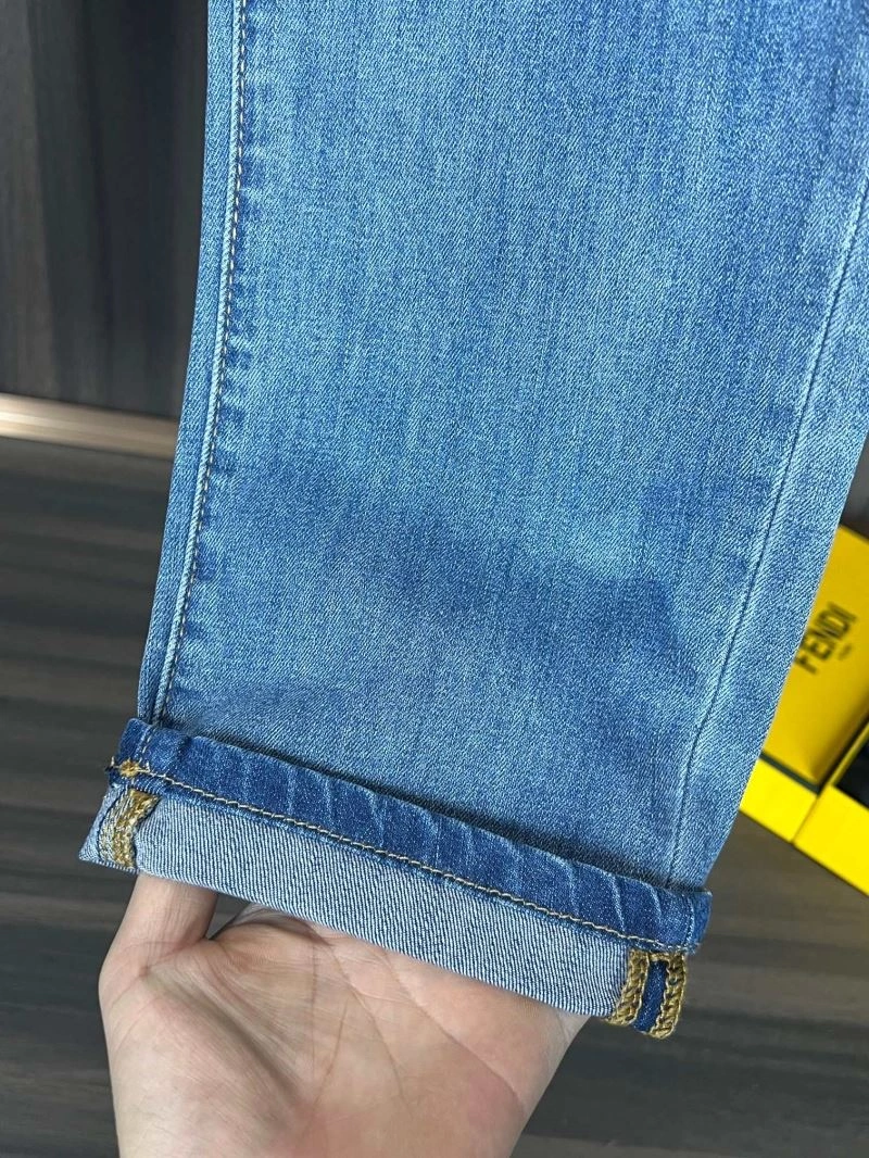 Chic Louis Vuitton Jeans 133106