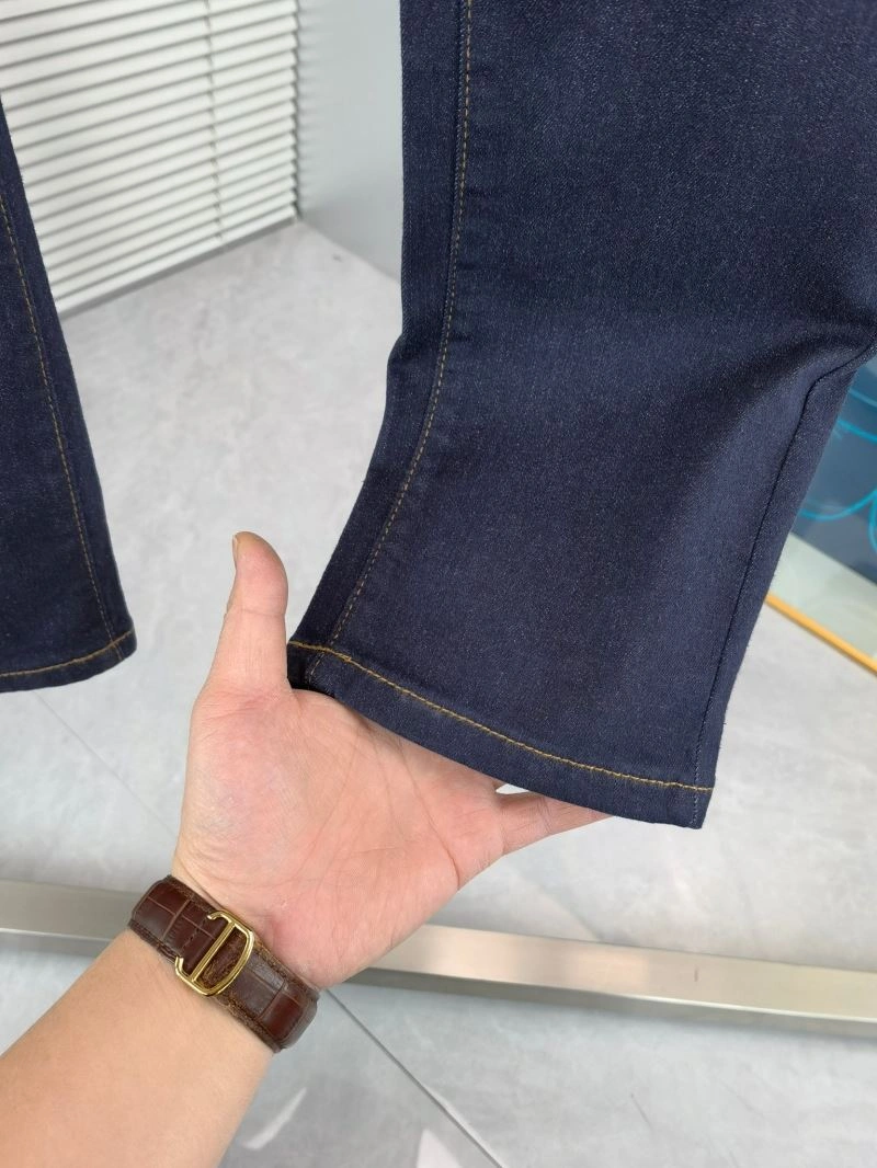 Minimalist Louis Vuitton Jeans 133080