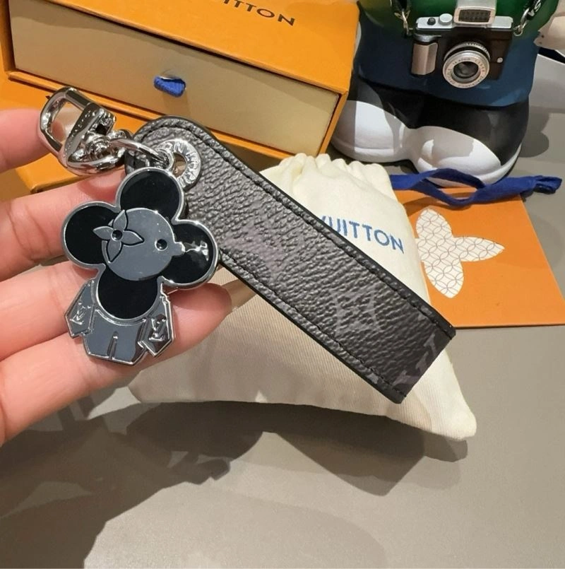 FreshLook Louis Vuitton Keychains 266012