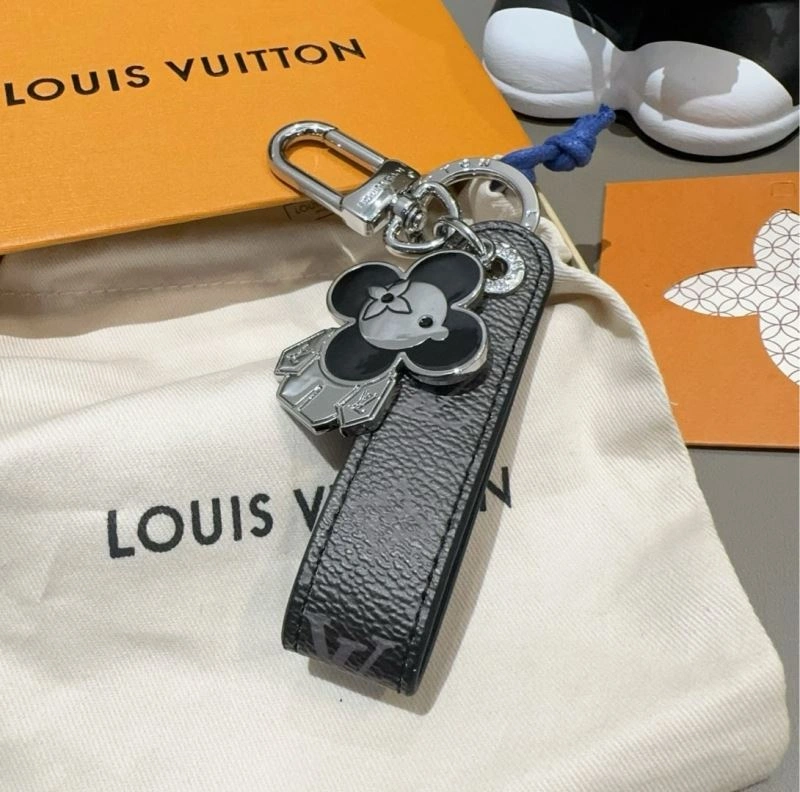FreshLook Louis Vuitton Keychains 266012