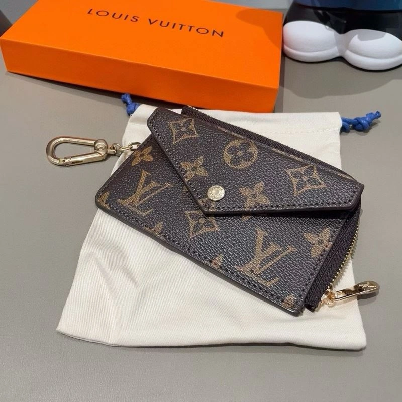 Supportive Louis Vuitton Keychains 265997