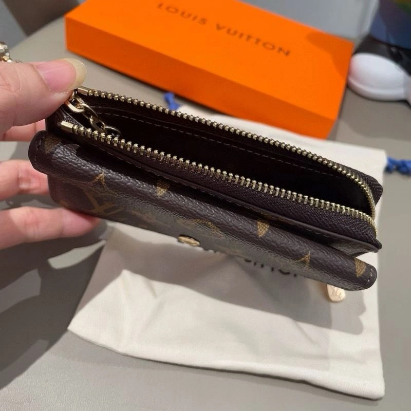 Supportive Louis Vuitton Keychains 265997