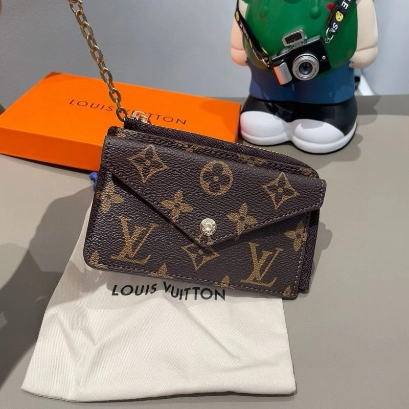 Supportive Louis Vuitton Keychains 265997