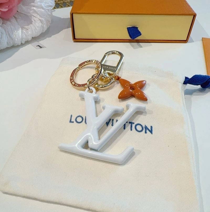 Snug Louis Vuitton Keychains 265969
