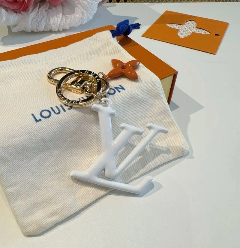 Snug Louis Vuitton Keychains 265969