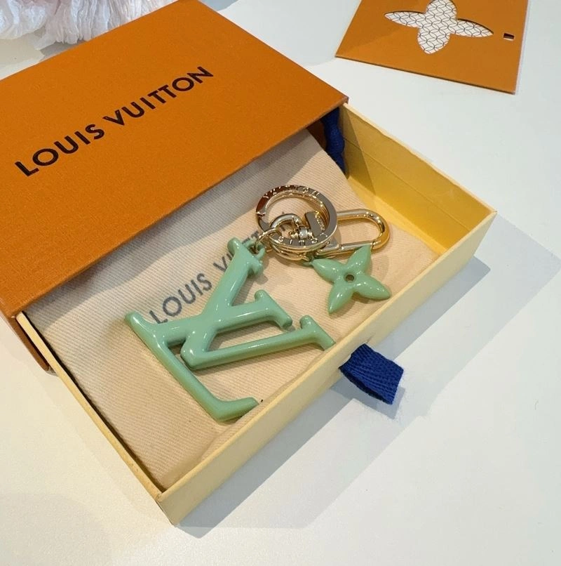 Minimalist Louis Vuitton Keychains 265965