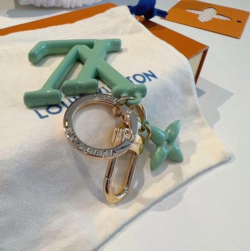 Minimalist Louis Vuitton Keychains 265965