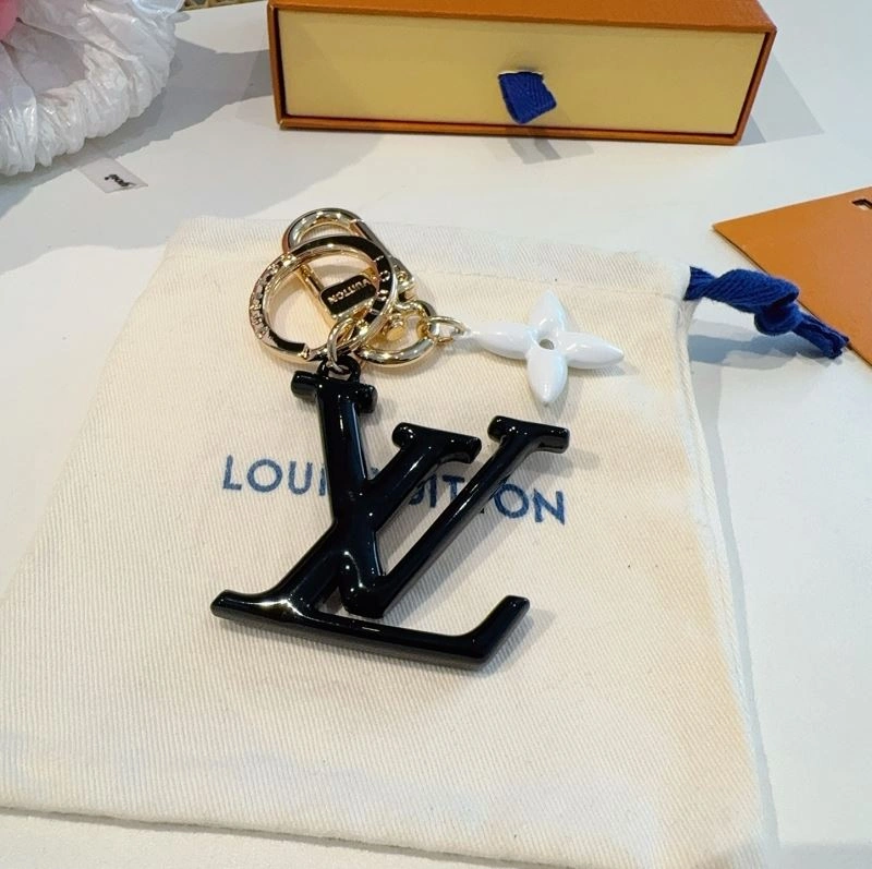Breathable Louis Vuitton Keychains 265974