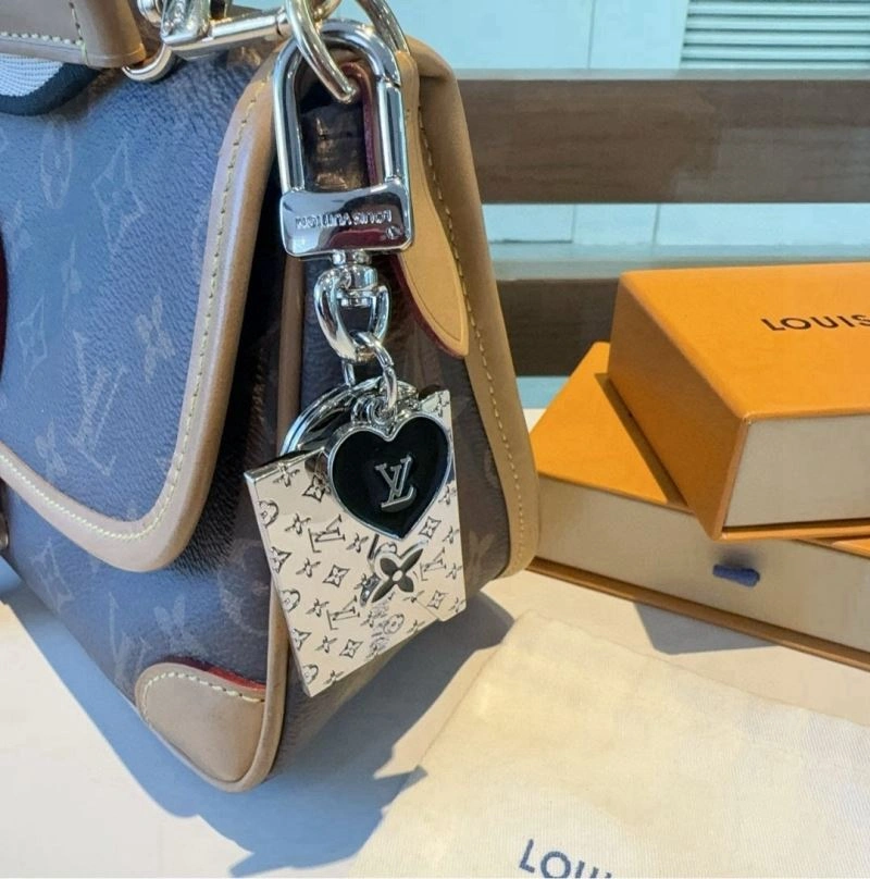 Louis Vuitton Keychains Practical 265968