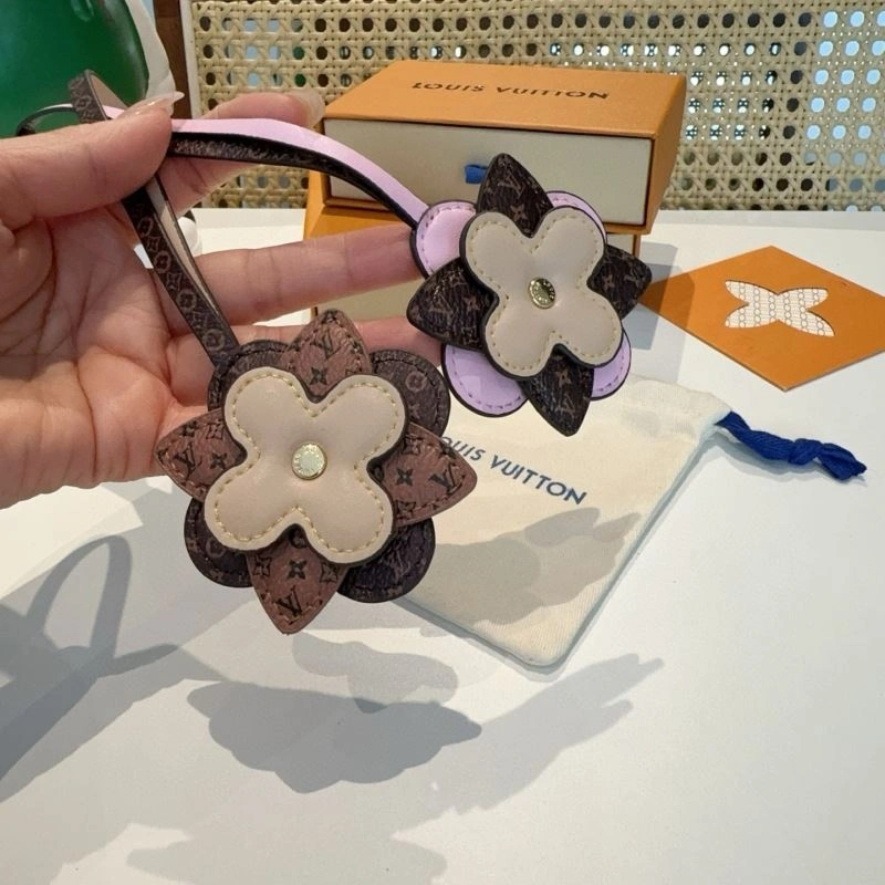 Louis Vuitton Keychains Functional 266060