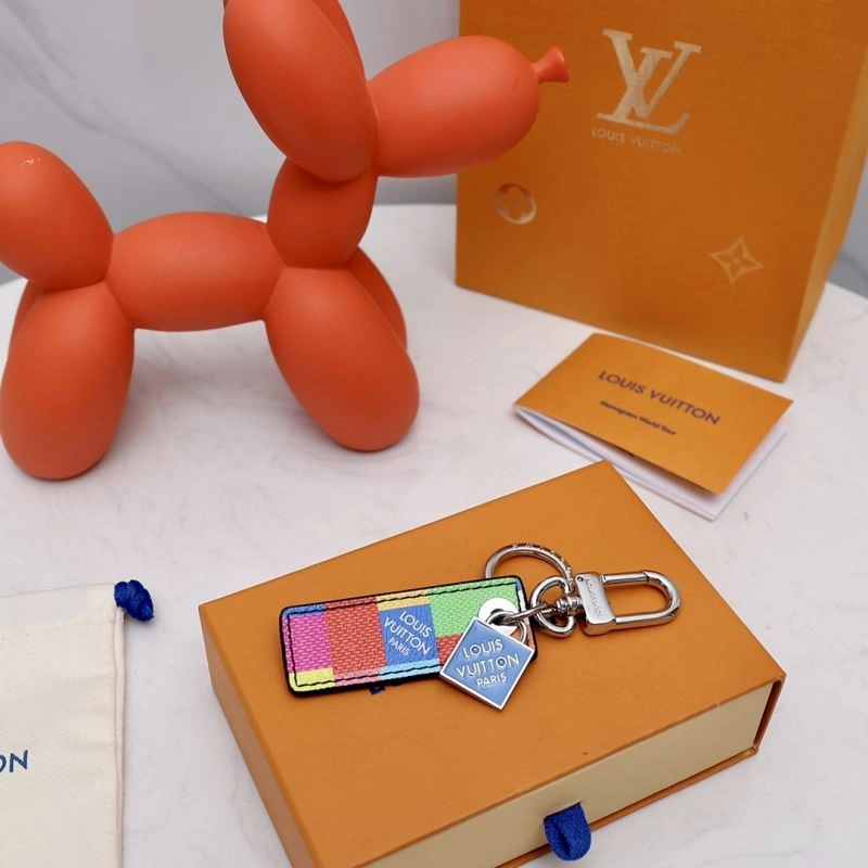 Minimalist Louis Vuitton Keychains 267352