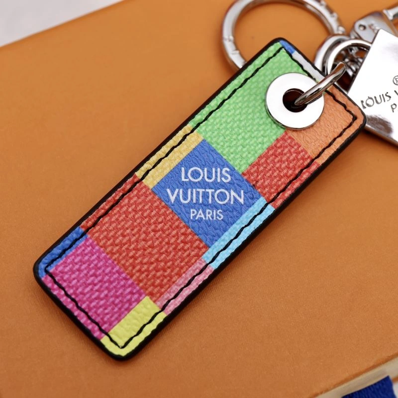 Minimalist Louis Vuitton Keychains 267352