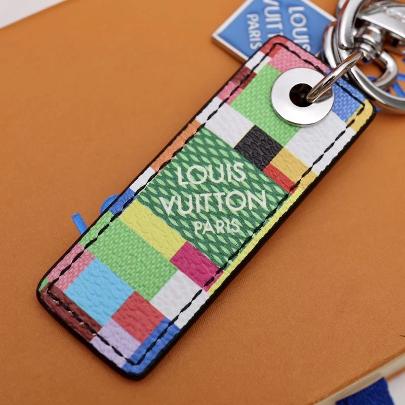 Minimalist Louis Vuitton Keychains 267352