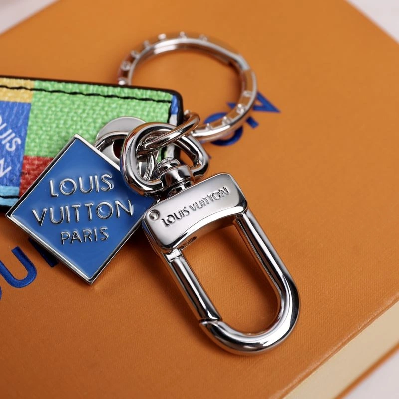 Minimalist Louis Vuitton Keychains 267352