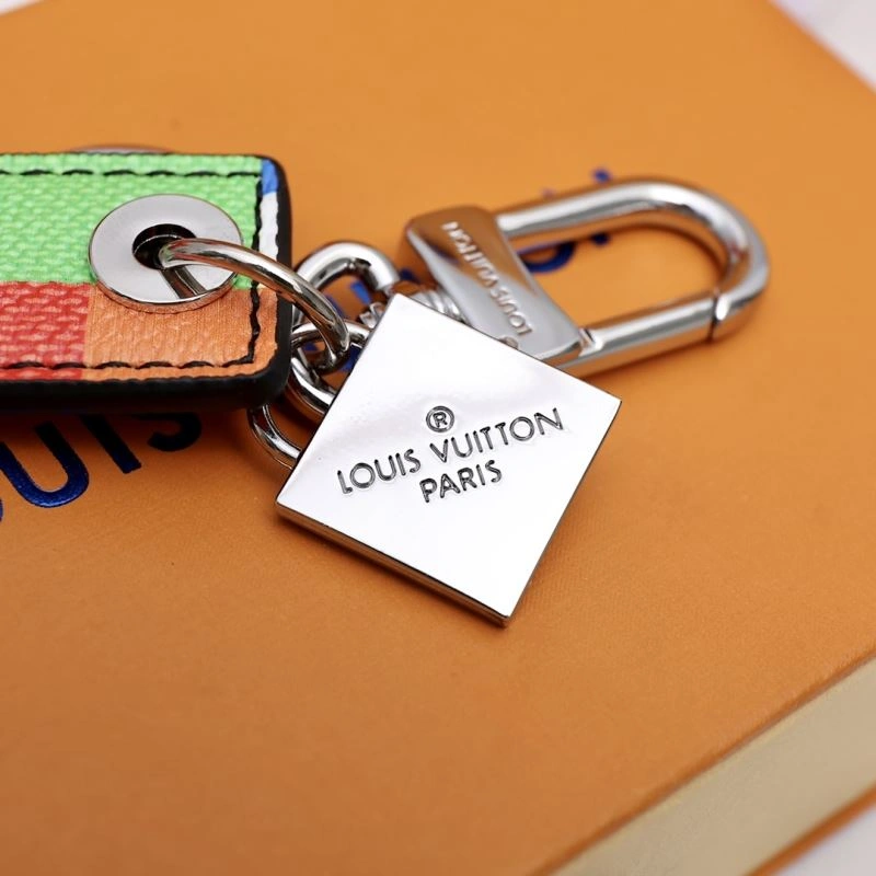Minimalist Louis Vuitton Keychains 267352