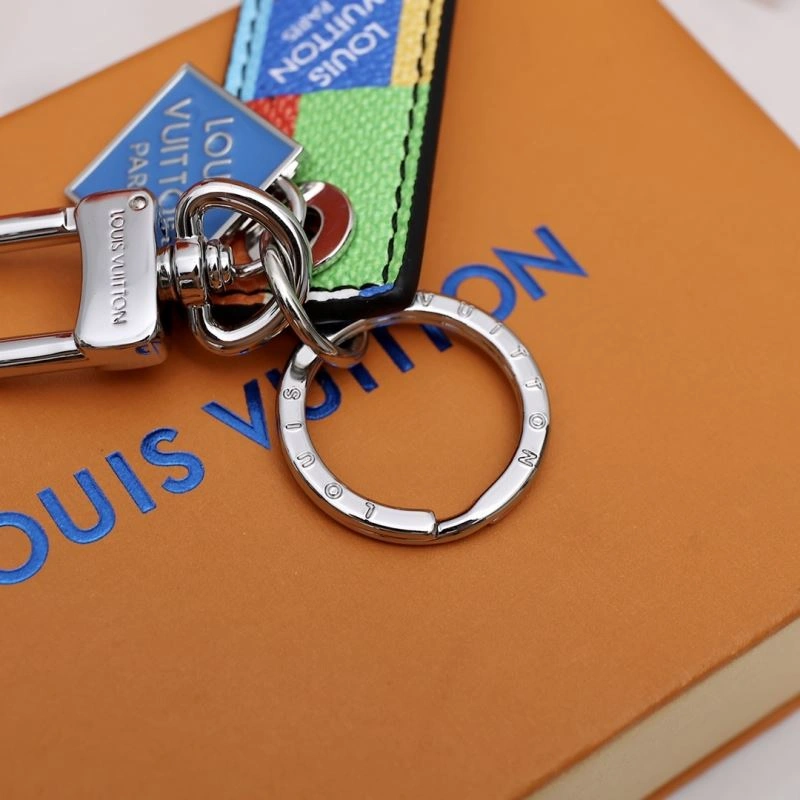 Minimalist Louis Vuitton Keychains 267352