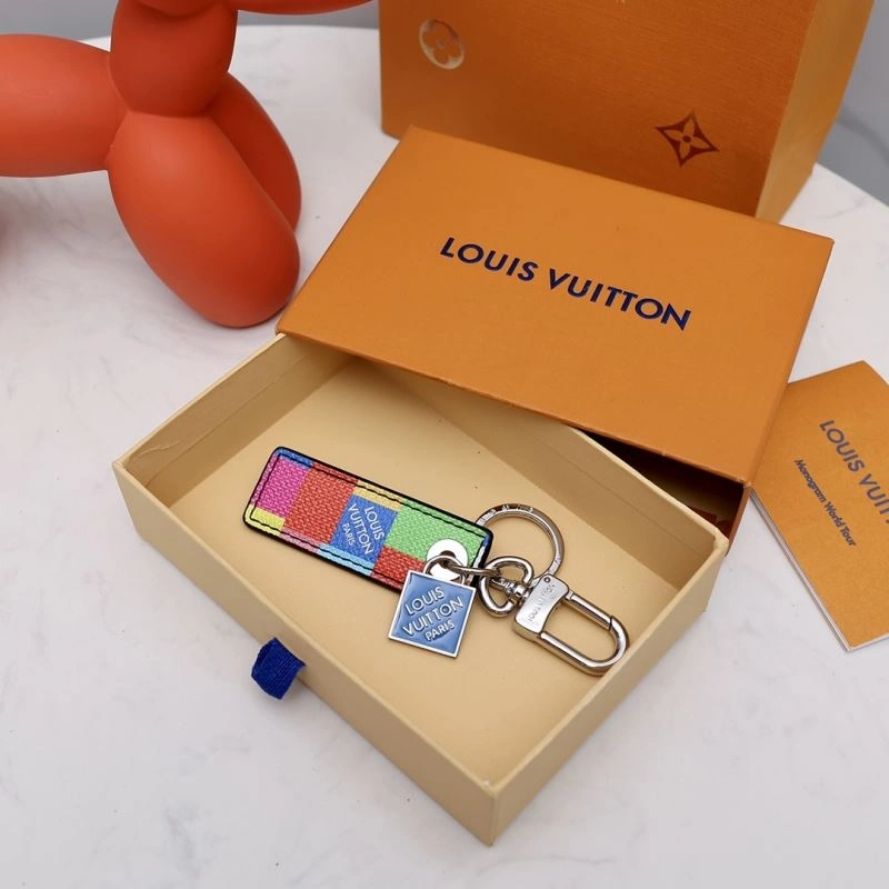 Minimalist Louis Vuitton Keychains 267352