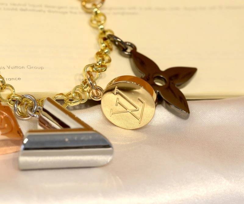 Louis Vuitton Keychains Minimalist 267321
