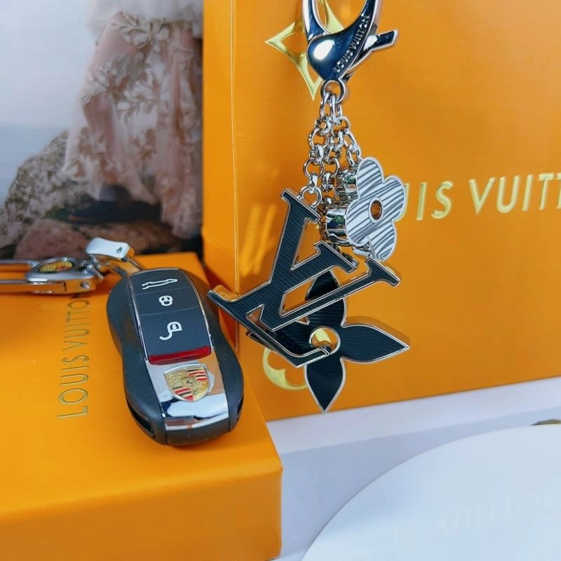 Sleek Louis Vuitton Keychains 267328