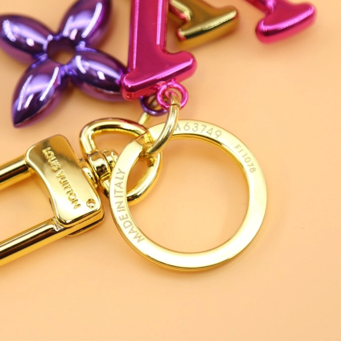 Louis Vuitton Keychains Vibrant 267334