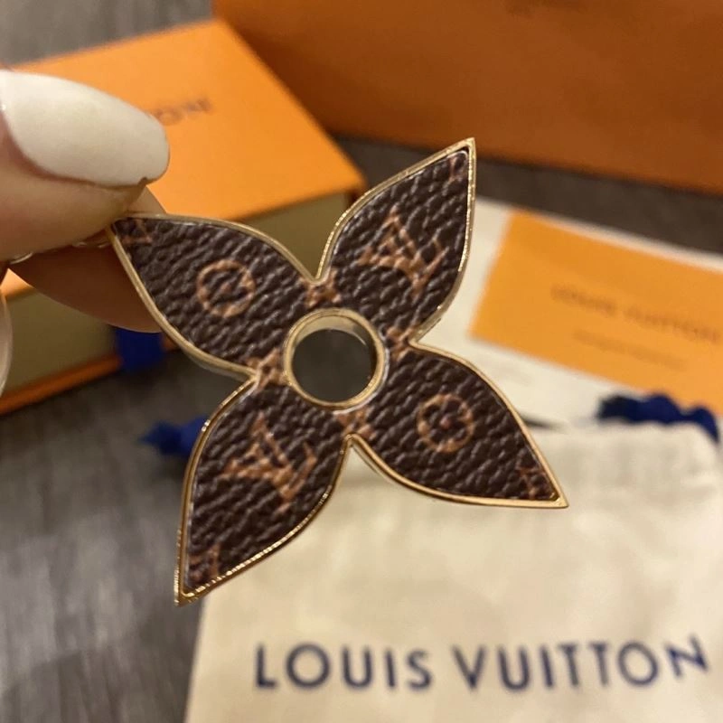 Louis Vuitton Keychains Modern 267318